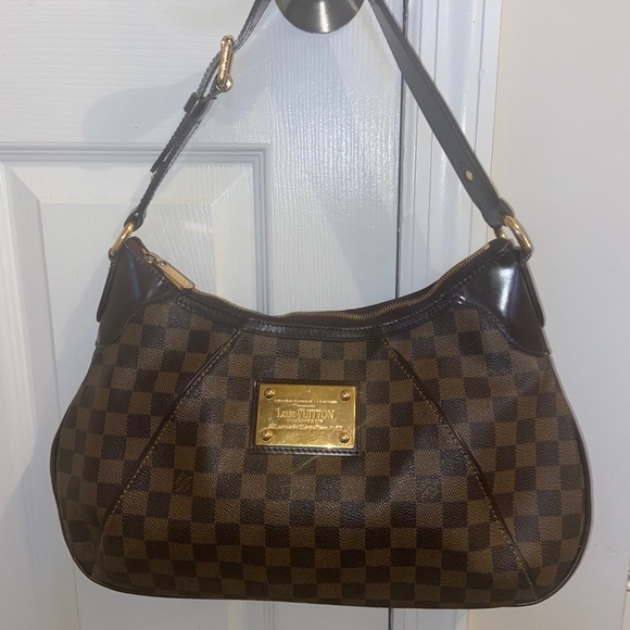 LV Damier Ebene Thames - Picture 1 of 9